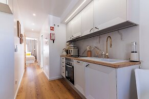 White Angels by Portas do Sol Apartments