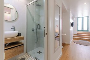 White Angels by Portas do Sol Apartments