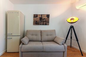 White Angels by Portas do Sol Apartments
