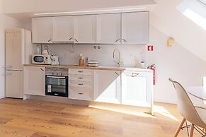 White Angels by Portas do Sol Apartments