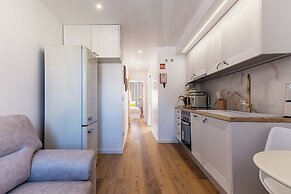 White Angels by Portas do Sol Apartments