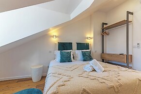 White Angels by Portas do Sol Apartments