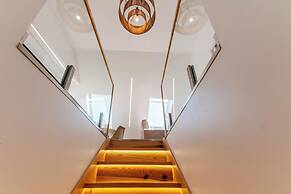 White Angels by Portas do Sol Apartments