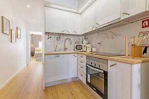White Angels by Portas do Sol Apartments