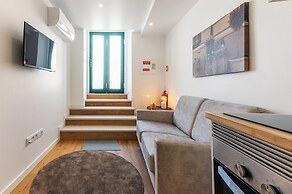 White Angels by Portas do Sol Apartments