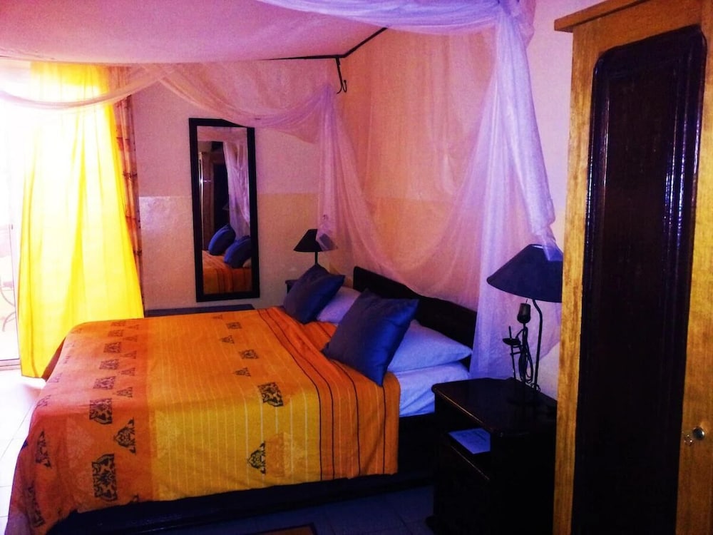 Fana Hotel
