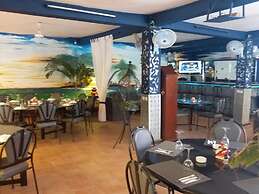 Fana Hotel