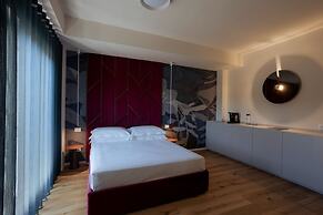 Octantis Signature Rooms