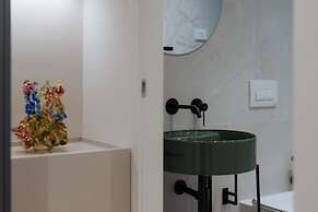 Octantis Signature Rooms