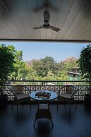 ELIVAAS Prive Mountain Creek 1 Luxe Room