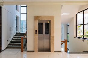 ELIVAAS Prive Mountain Creek 1 Luxe Room