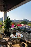 ELIVAAS Prive Mountain Creek 1 Luxe Room
