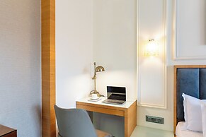 ELIVAAS Prive Mountain Creek 1 Luxe Room