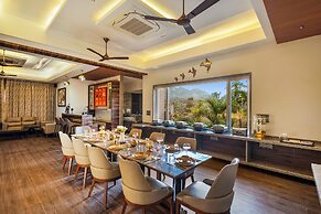 ELIVAAS Prive Mountain Creek 1 Luxe Room