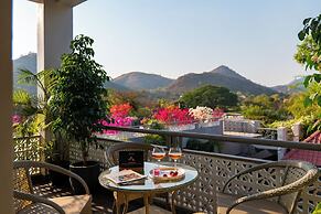 ELIVAAS Prive Mountain Creek 1 Luxe Room