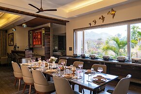 ELIVAAS Prive Mountain Creek 1 Luxe Room