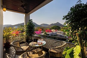 ELIVAAS Prive Mountain Creek 1 Luxe Room