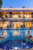 ELIVAAS Prive Mountain Creek 1 Luxe Room
