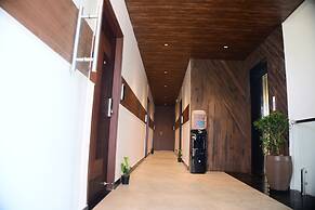 Earth Hotels Hebbal