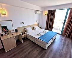 Largo Beach Hotel