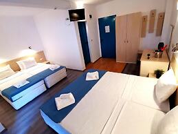 Largo Beach Hotel