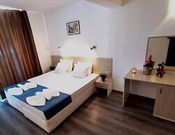Largo Beach Hotel