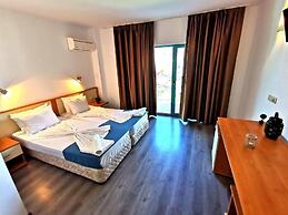 Largo Beach Hotel