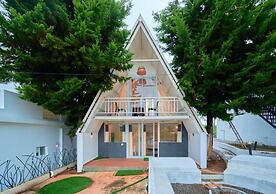 Cucuu Nest Conoor by VOYE HOMES