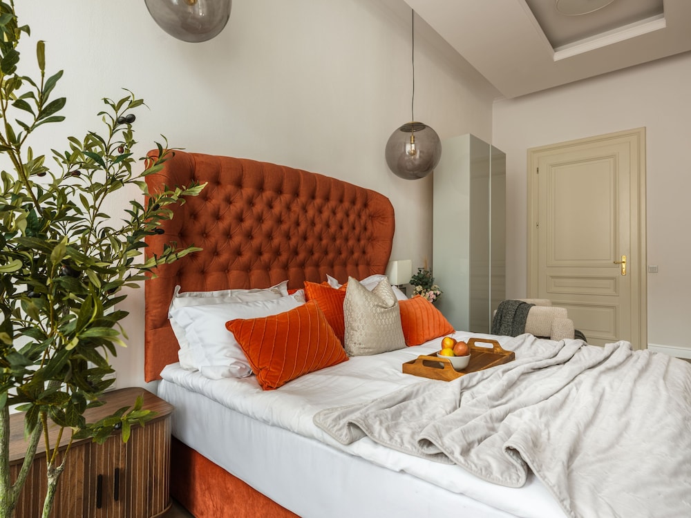 The Gallery Suites by Fragola Collection