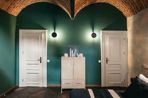 The Gallery Suites by Fragola Collection