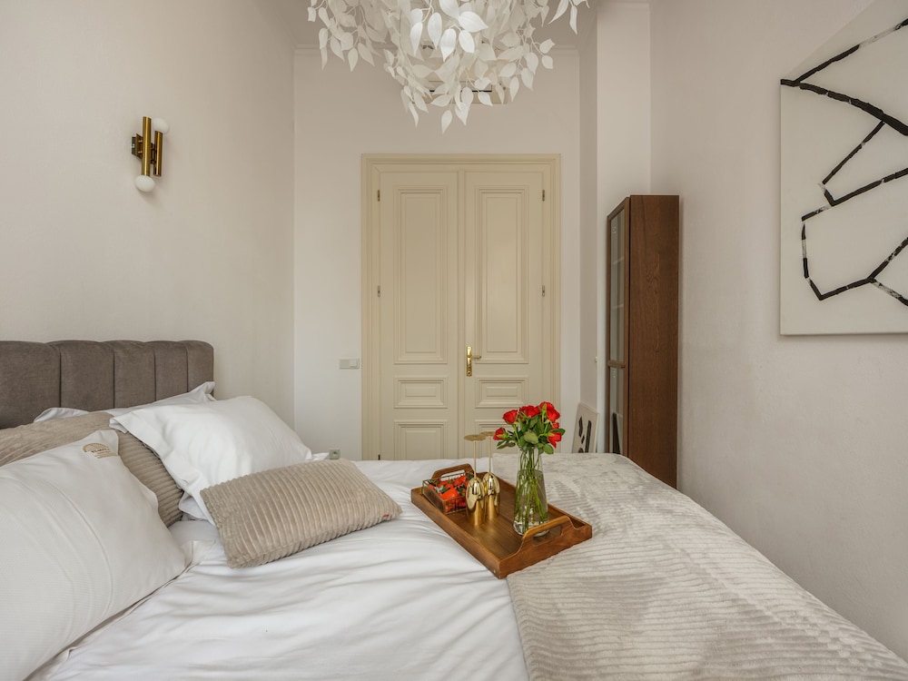 The Gallery Suites by Fragola Collection