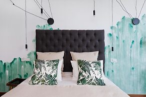 The Gallery Suites by Fragola Collection