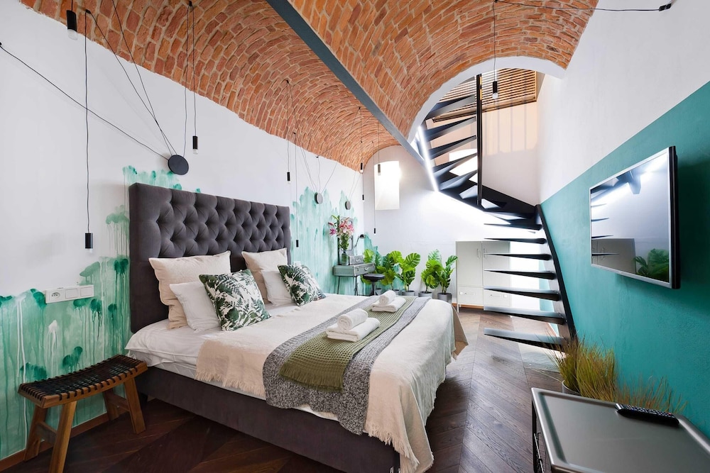 The Gallery Suites by Fragola Collection