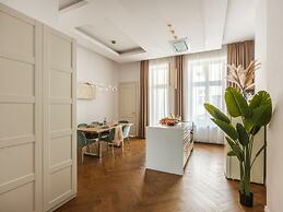 The Gallery Suites by Fragola Collection