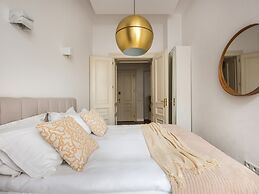 The Gallery Suites by Fragola Collection
