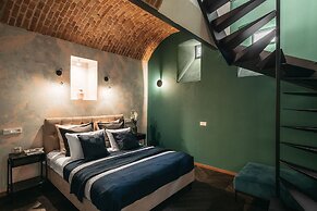 The Gallery Suites by Fragola Collection