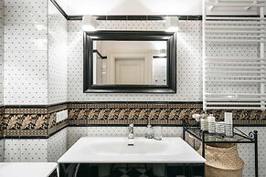 The Gallery Suites by Fragola Collection