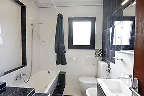 Stylish Renovated Vacation Flat With Terrace