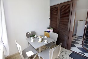 Stylish Renovated Vacation Flat With Terrace