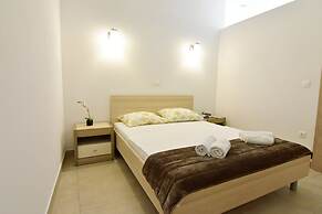 Perfect Holiday Apartment With Pool
