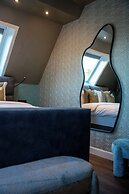 Room4