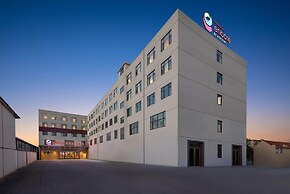 Ramada Encore By Wyndham Kunming South Station