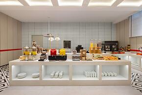 Ramada Encore By Wyndham Kunming South Station