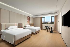 Ramada Encore By Wyndham Kunming South Station