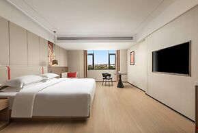 Ramada Encore By Wyndham Kunming South Station