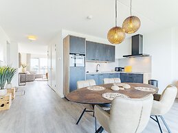 Marina Stay With Dual Terraces