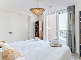 Marina Stay With Dual Terraces