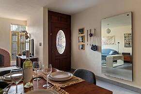 Quiet and Cozy Home with Great Location