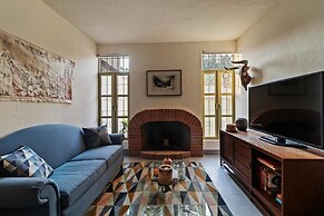 Quiet and Cozy Home with Great Location