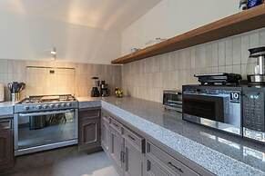 Quiet and Cozy Home with Great Location